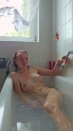 Monique2904 webcam model stream image