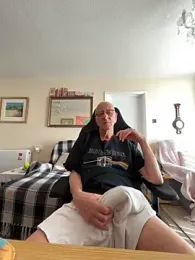 cutaboverest webcam model stream image