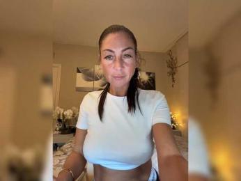 IrinkaGata webcam bongacams model stream image