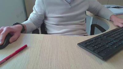 Oszlar webcam model stream image