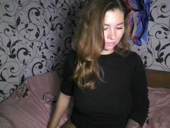 YourEmilie webcam model stream image