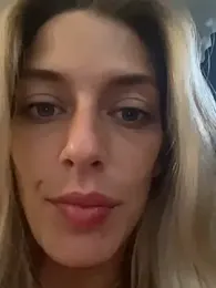Bellalolahot webcam model stream image