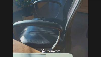 string_boy42 webcam model stream image