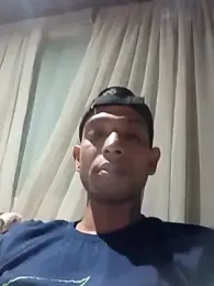Gzinho69ik webcam model stream image