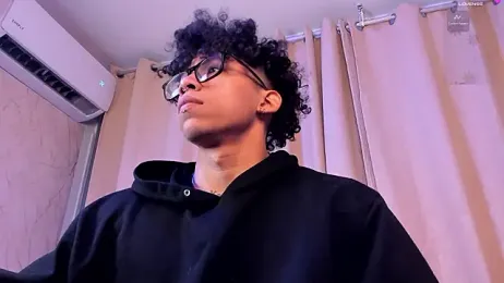 AkazaBoy_ webcam model stream image