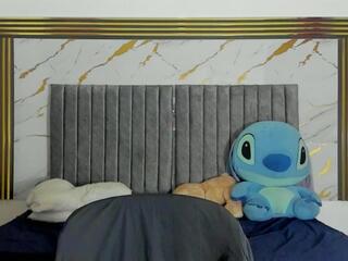 Aharon Valentino webcam model stream image