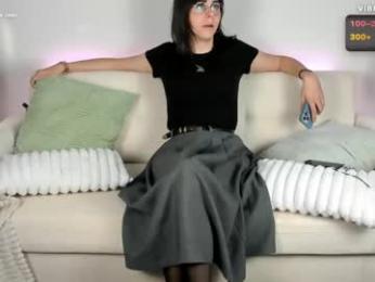 itschloelaurent webcam model stream image