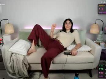 itschloelaurent webcam model stream image