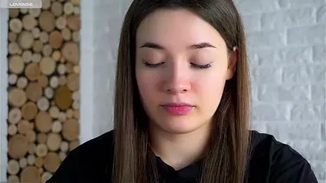 LowOncoming webcam model stream image