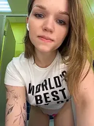 StreetSquirt webcam model stream image