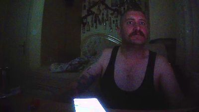 Ringless webcam model stream image