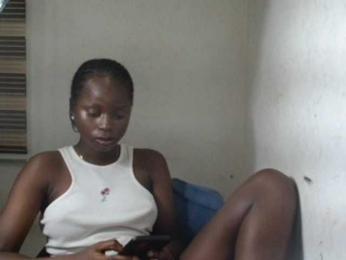 Sluttykittyx webcam model stream image