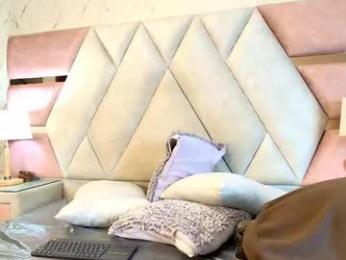 zoelucas webcam model stream image