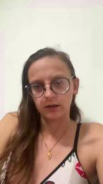 Lary523 webcam model stream image
