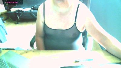 emjea webcam model stream image