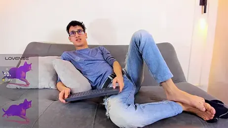 Cum_hunters webcam stripchat model stream image