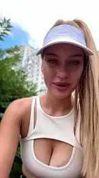 KikiWatson webcam model stream image
