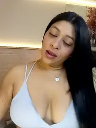 Lashmy111 webcam model stream image