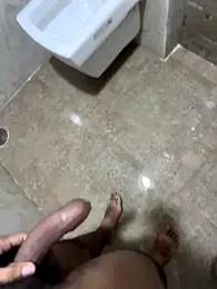 yheeboi webcam model stream image