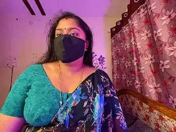 LouleyRanii webcam stripchat model stream image