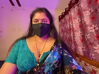 LouleyRanii webcam model stream image