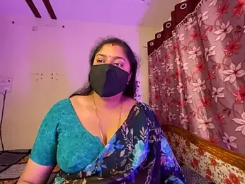 LouleyRanii webcam model stream image