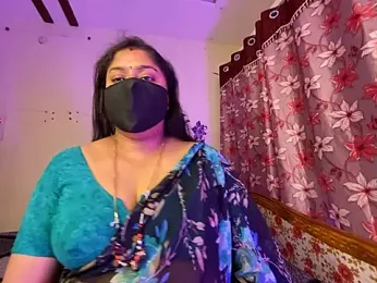 LouleyRanii webcam model stream image