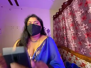 LouleyRanii webcam model stream image