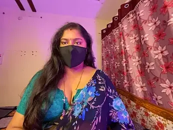 LouleyRanii webcam model stream image