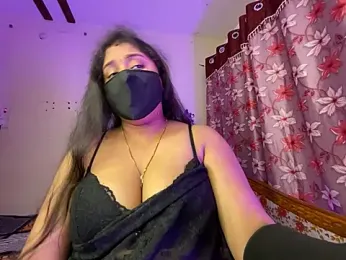 LouleyRanii webcam model stream image