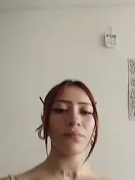Victoria-Moon webcam model stream image