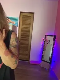 mommyselenafit_ webcam model stream image