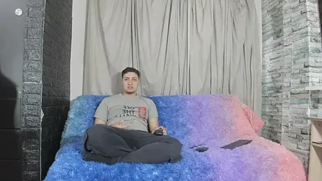 NoahAndBunny webcam model stream image