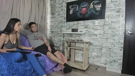 NoahAndBunny webcam model stream image