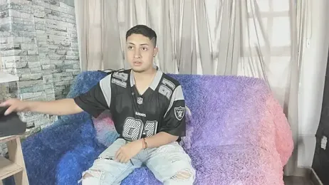 NoahAndBunny webcam model stream image