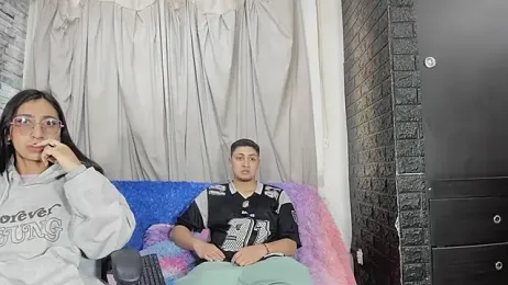 NoahAndBunny webcam model stream image