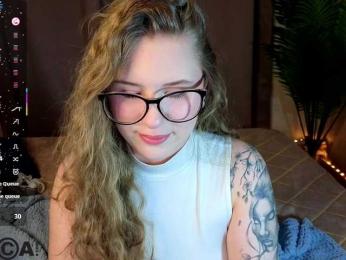 Elsiee-Cuttiess webcam bongacams model stream image