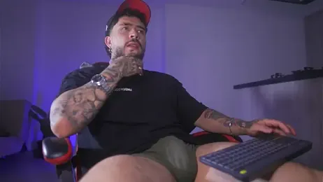 LeoSalvatore_ webcam model stream image