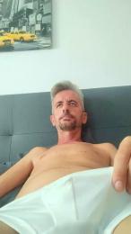 andaluz39hot3 webcam model stream image