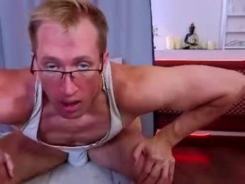 marc105100 webcam model stream image