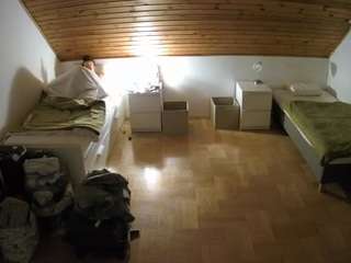 voyeurcam-julmodels-greybed-3 webcam model stream image