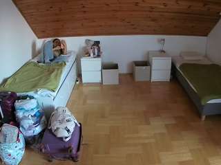 voyeurcam-julmodels-greybed-3 webcam model stream image