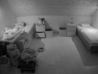 voyeurcam-julmodels-greybed-3 webcam model stream image