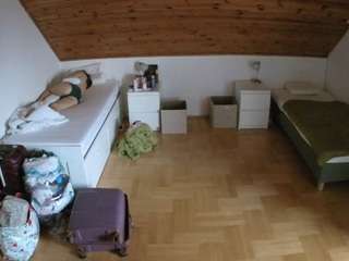 voyeurcam-julmodels-greybed-3 webcam model stream image