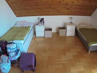 voyeurcam-julmodels-greybed-3 webcam model stream image