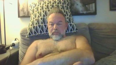 bear70s webcam model stream image