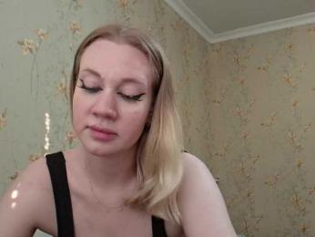linafinay webcam bongacams model stream image