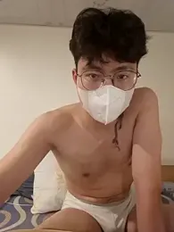 Gwencloudy webcam model stream image