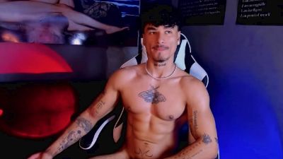 Thomas_fit1 webcam model stream image