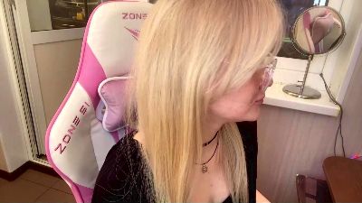 TisaKosse webcam model stream image